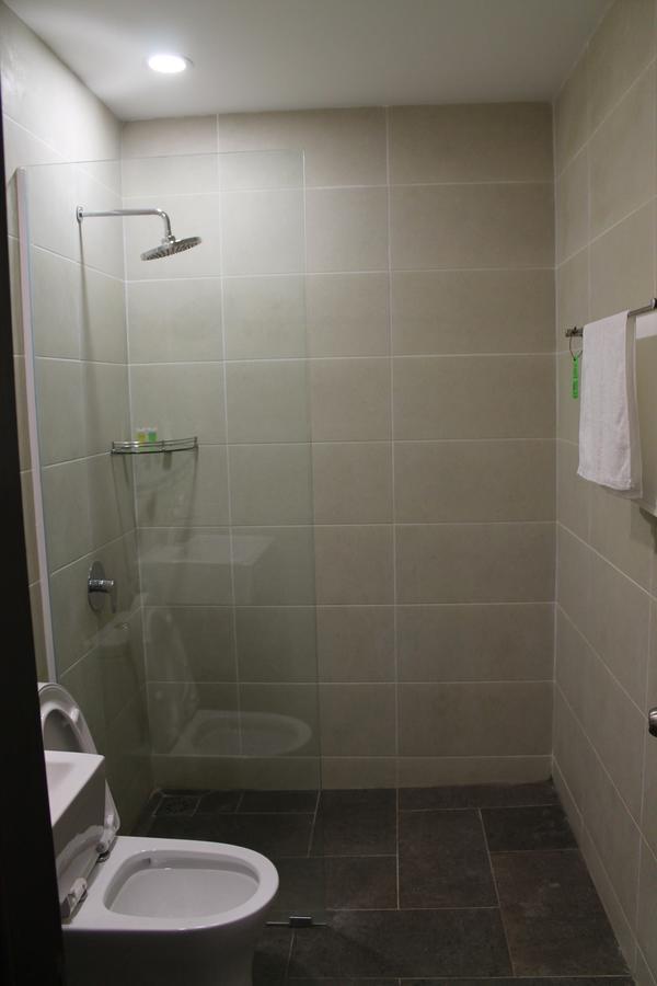 The Velton Inn Bintulu Esterno foto