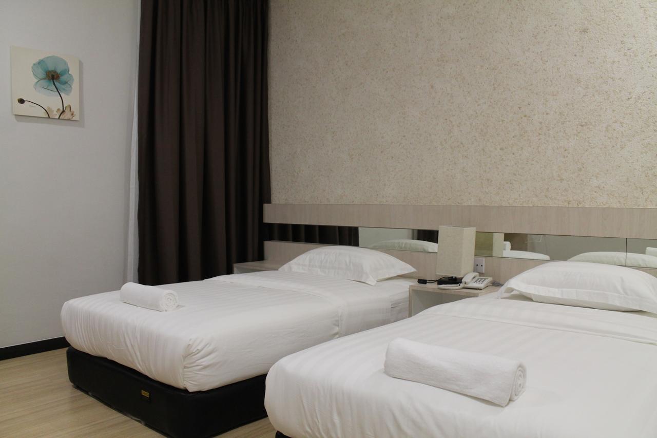 The Velton Inn Bintulu Esterno foto
