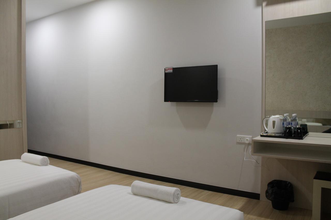 The Velton Inn Bintulu Esterno foto