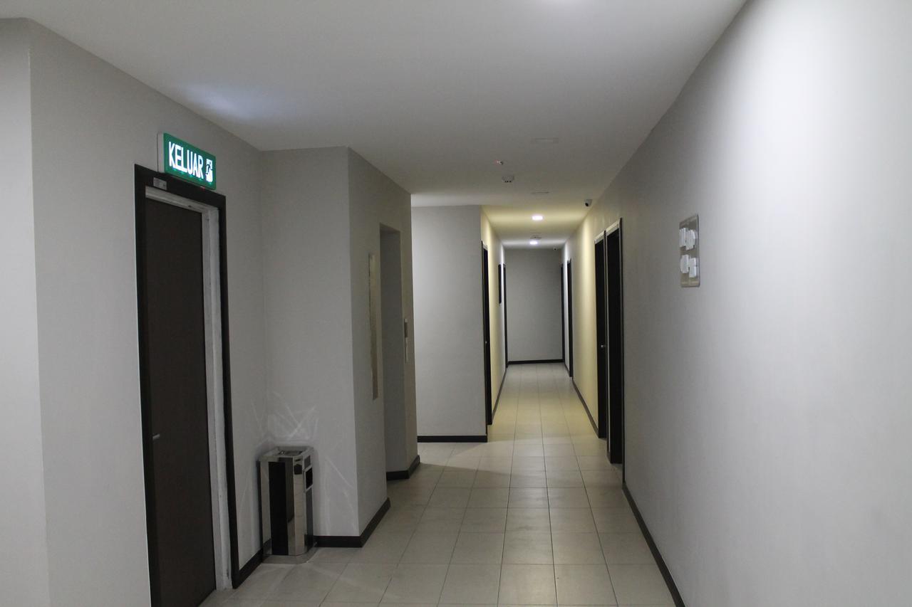 The Velton Inn Bintulu Esterno foto